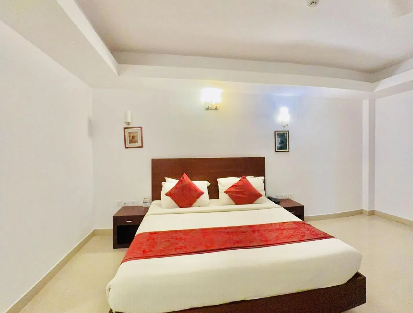 Central By D2V Thrissur 3*,