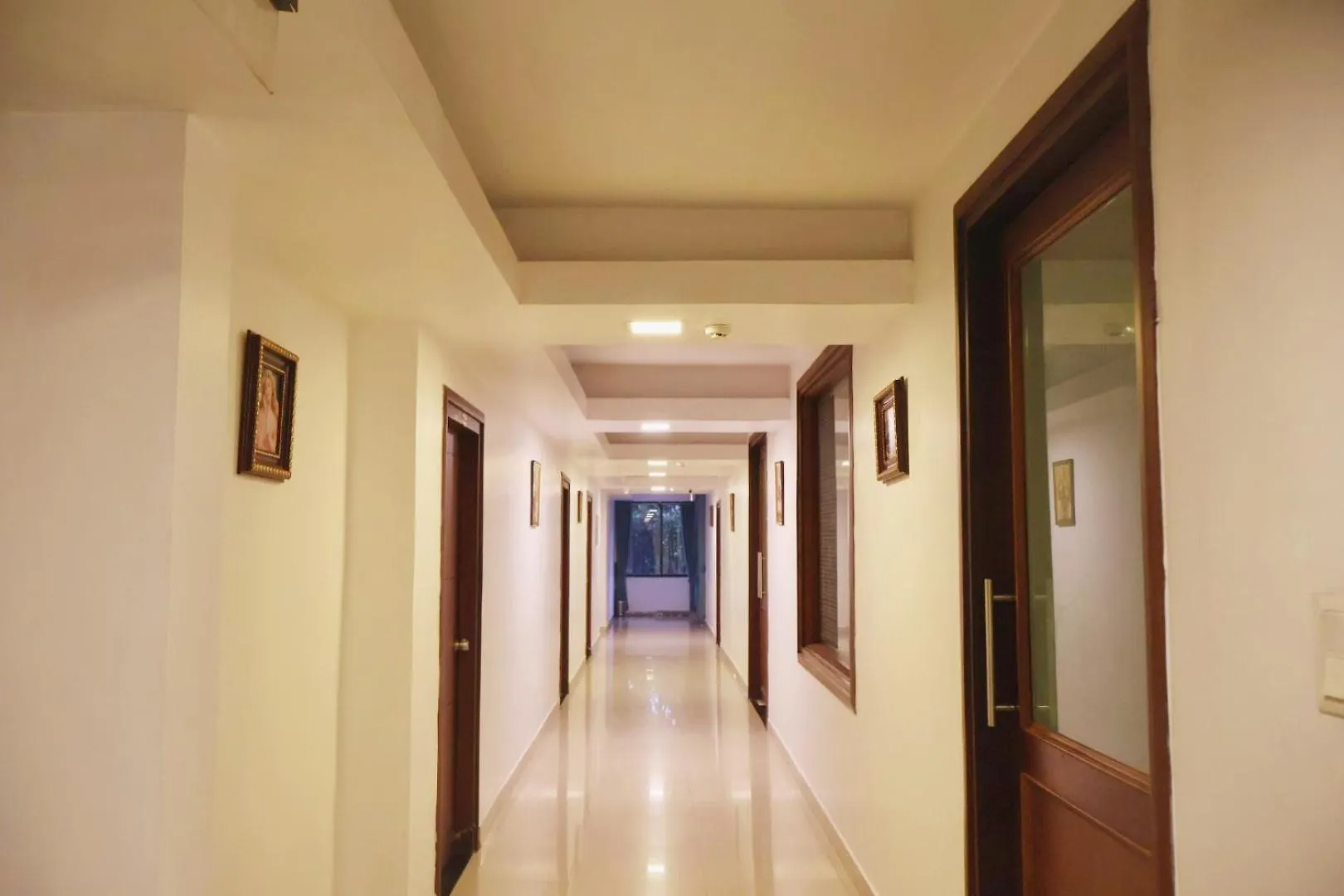 Hotel Central By D2V Thrissur
